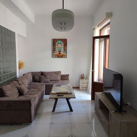 Dr. J. Spon Apartment Nafpaktos エクステリア 写真