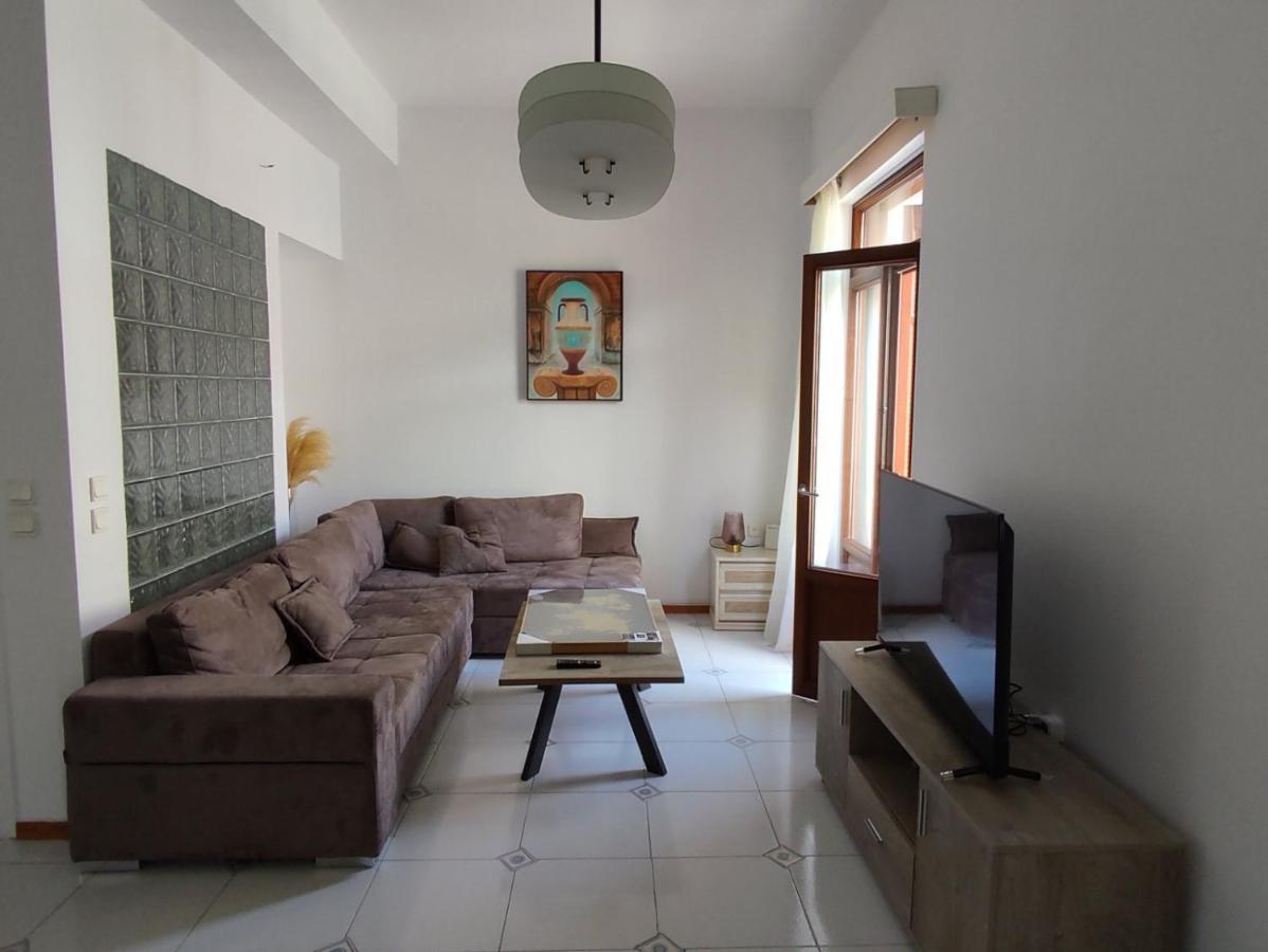 Dr. J. Spon Apartment Nafpaktos エクステリア 写真
