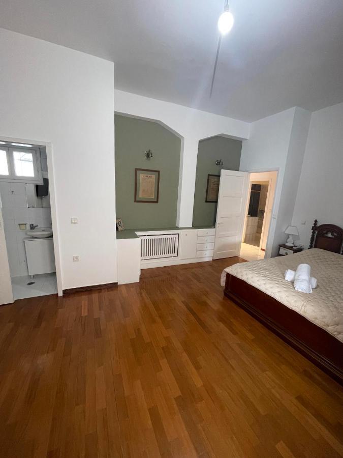 Dr. J. Spon Apartment Nafpaktos エクステリア 写真